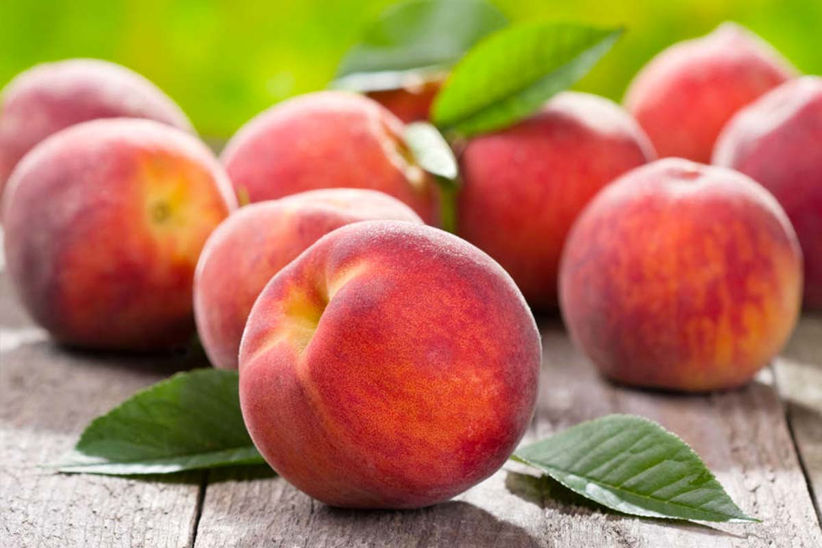 Benefici e proprietà delle pesche