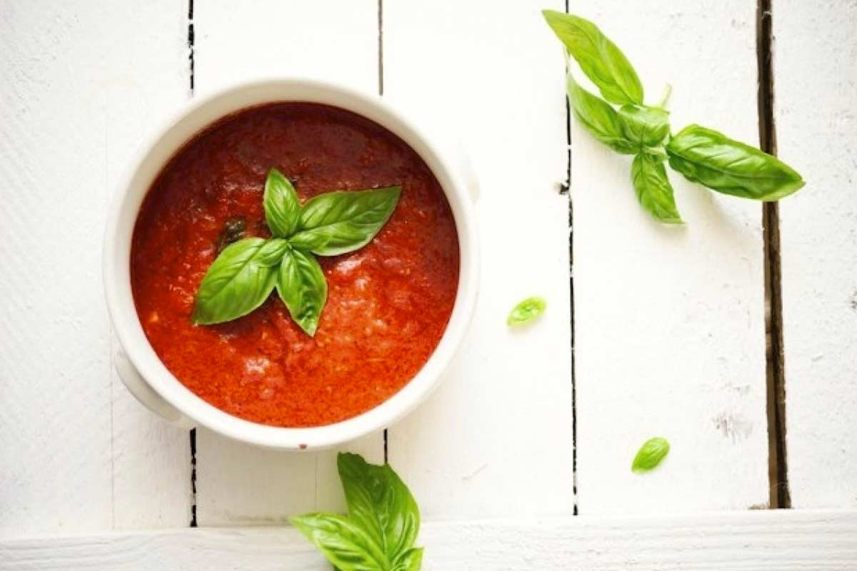 Preparare il sugo al pomodoro come quello fatto in casa